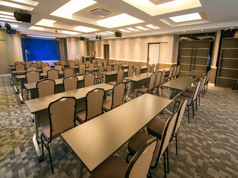 因陀罗酒店 - 精品套房 怡保 外观 照片